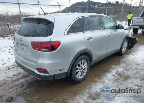 2019 Kia Sorento 3.3L Lx z USA, uszkodzony, nr VIN 5XYPGDA52KG573202